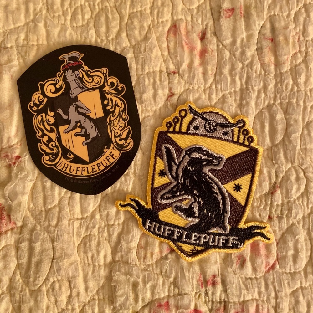 Hufflepuff magnet & iron on patch